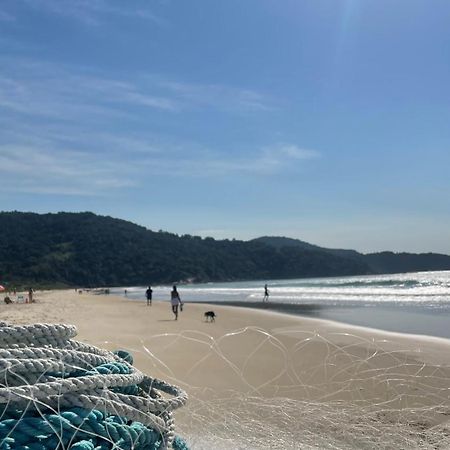 Novissimo! Charmoso E A 3 Minutos A Pe Da Praia Governador Celso Ramos Eksteriør bilde